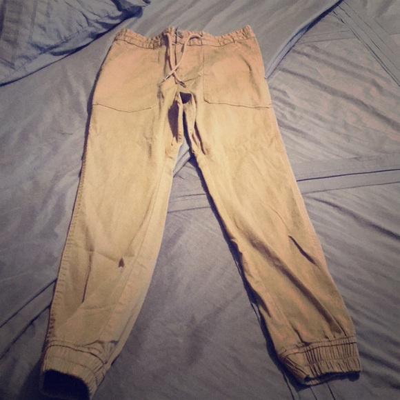 Men’s Company EightyOne khaki pants - Picture 2 of 4